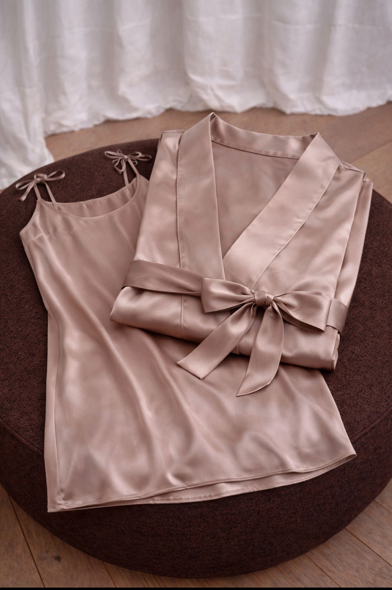 Ensemble nuisette et peignoir beige